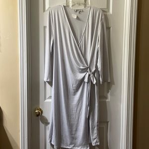 NWT - ladies wrap dress